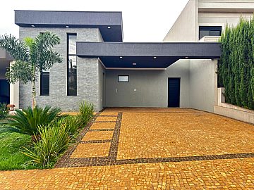 Casa T�rrea Condom�nio Val�ncia